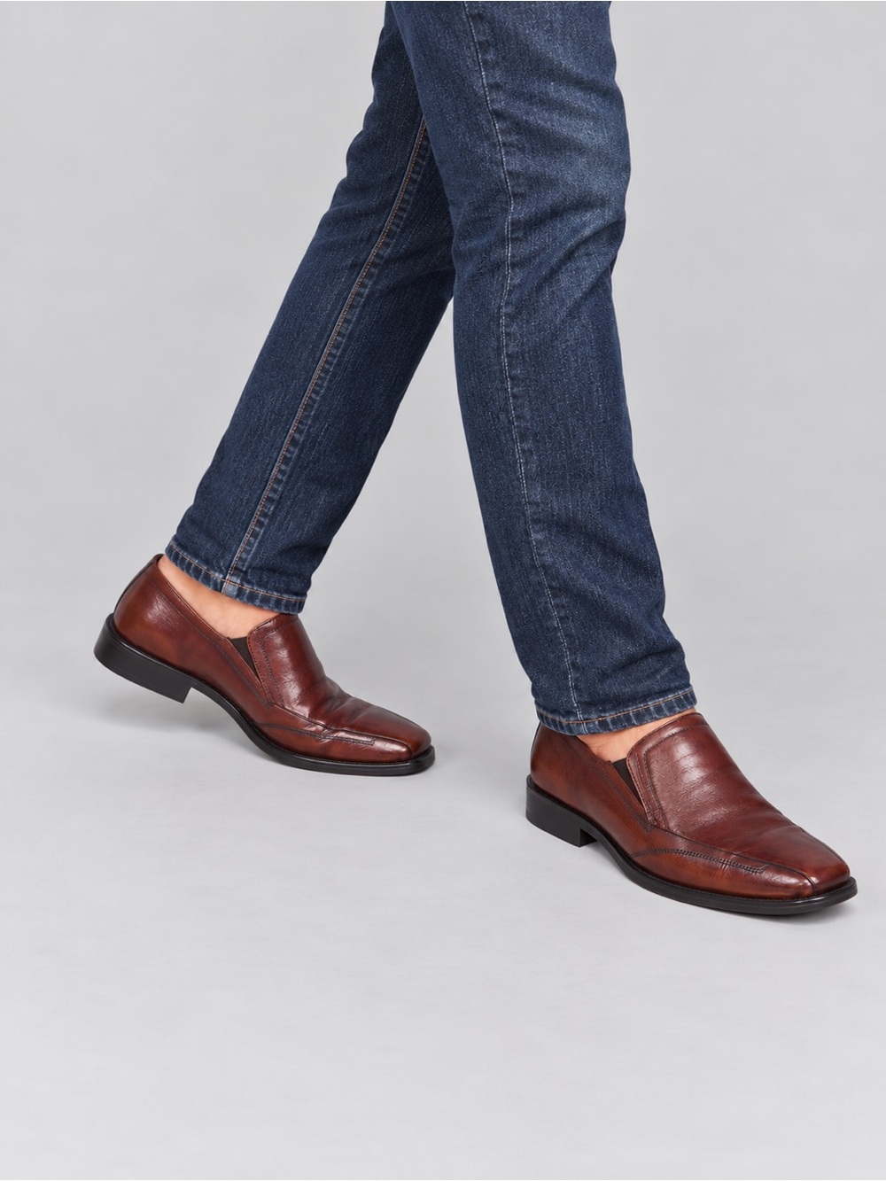 Johnston & Murphy Men's Chestnut Brown Leather Slip-On Loafers
